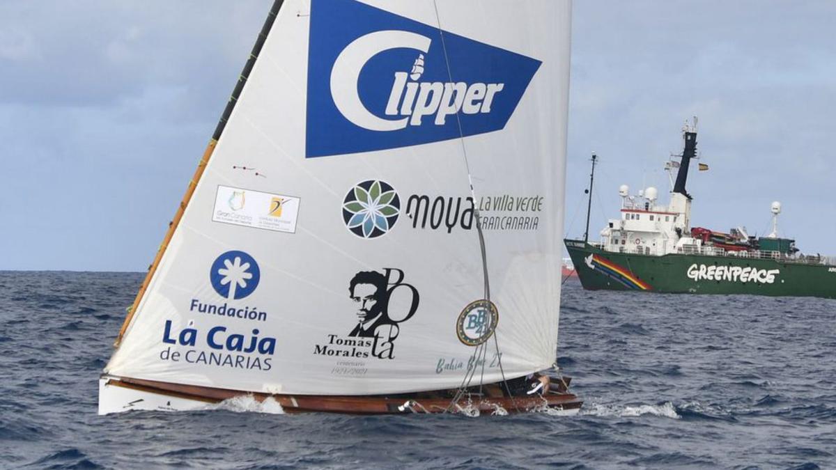 El ‘Tomás Morales’, que marcó el mejor tiempo, durante la regata de ayer.