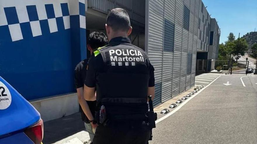 Detingut per robar a un establiment de Martorell