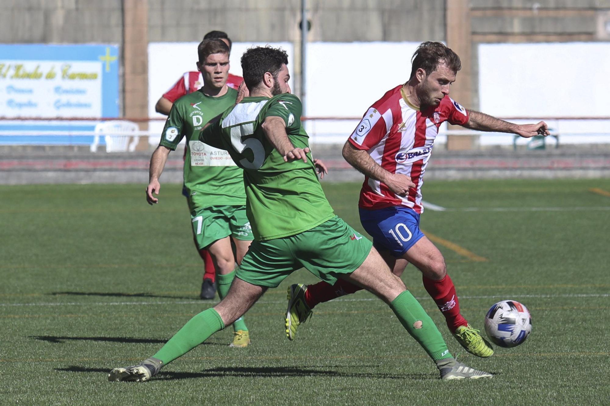 Las mejores imágenes de la jornada en la Tercera División de Asturias