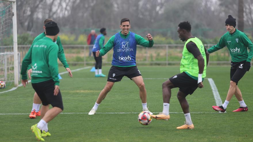 Caras nuevas en el Córdoba CF para volver a ganar en casa