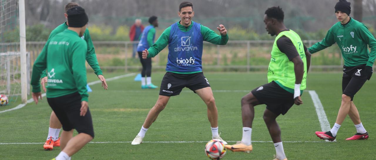 José Antonio Martínez, en uno de sus primeros entrenamientos con el Córdoba CF.