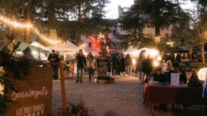 Mercado Imagina Christmas Market Les Tres Torres.