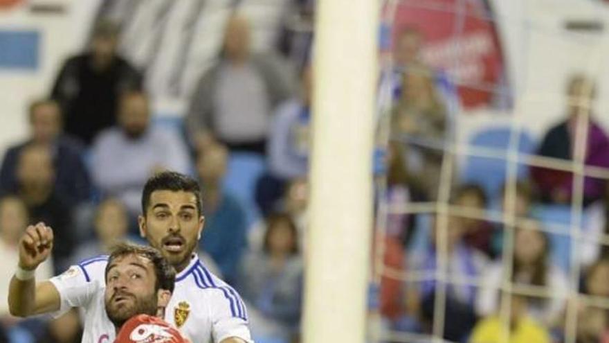 Superados en el juego aéreo a balón parado