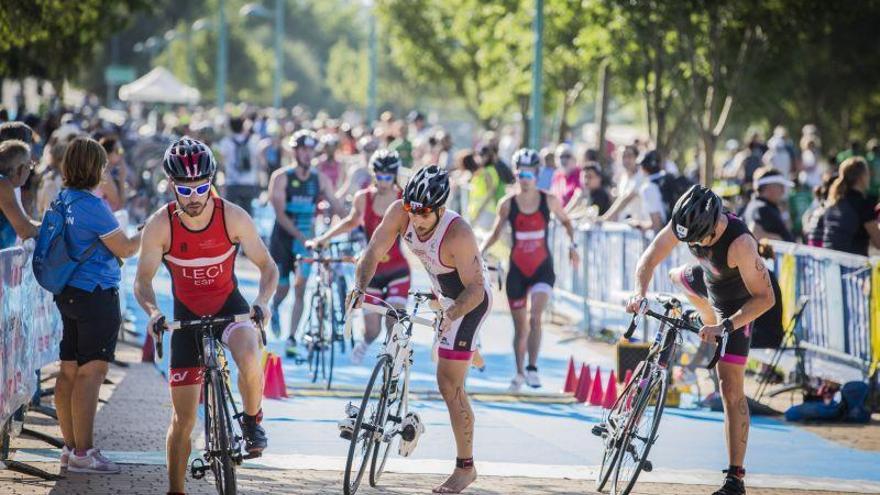 GRAN NIVEL EN EL TRIATLON DE ZARAGOZA