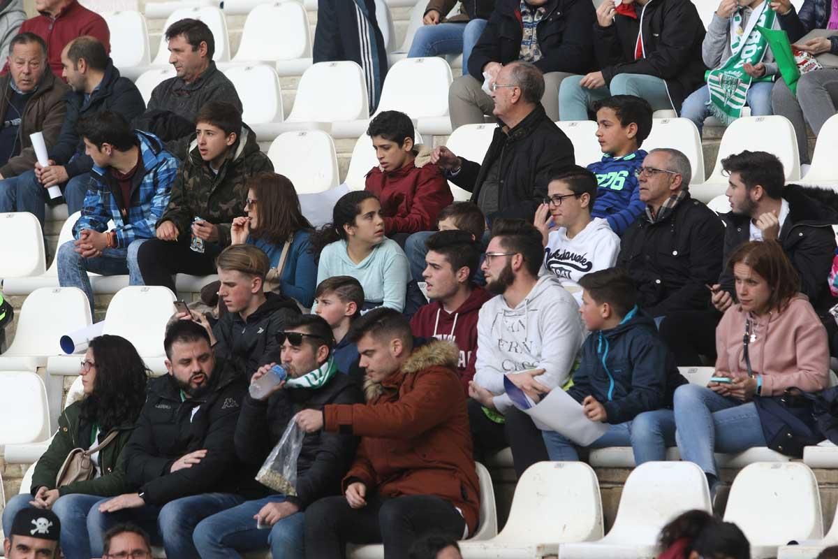 Así vivió la afición el empate del Córdoba ante el Oviedo