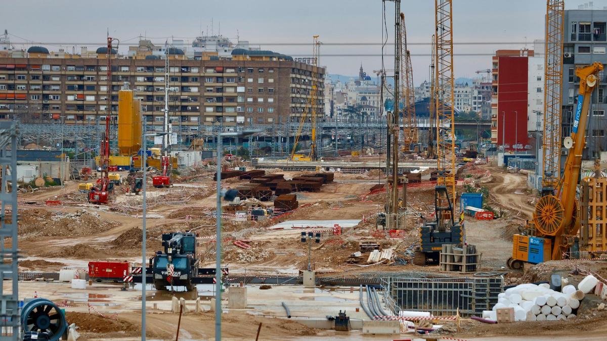 Las obras de soterramiento de las vías del tren son la gran obra de las últimas décadas y continúan su proceso imparable