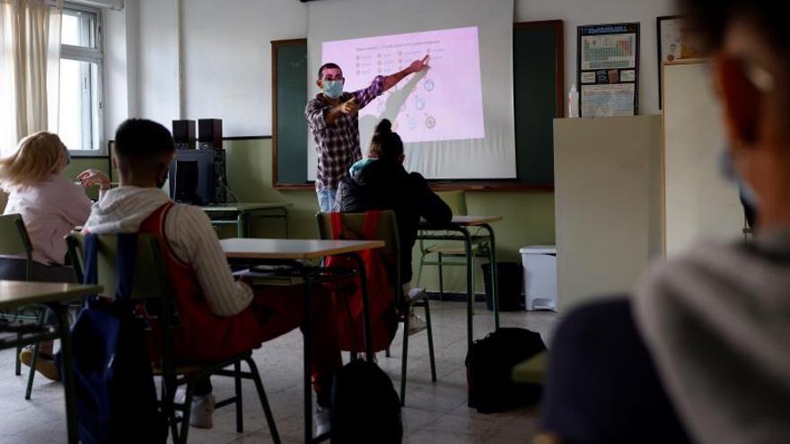 El 35% docentes dice haber necesitado ayuda para gestionar estrés en pandemia