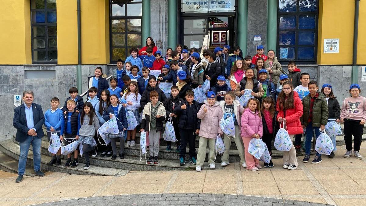 Participantes en el Pleno infantil celebrado este martes en San Martín.