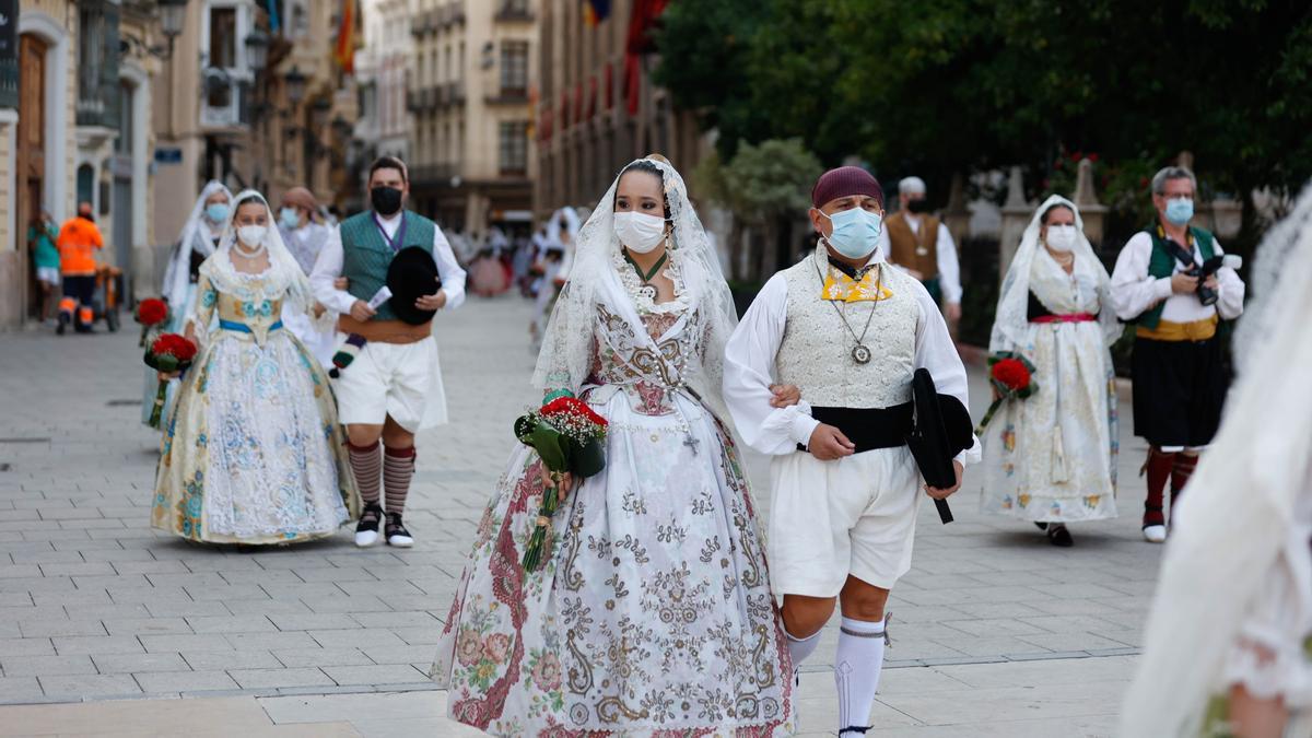 Búscate en el segundo día de Ofrenda por la calle Caballeros (entre las 18.00 y las 19.00 horas)