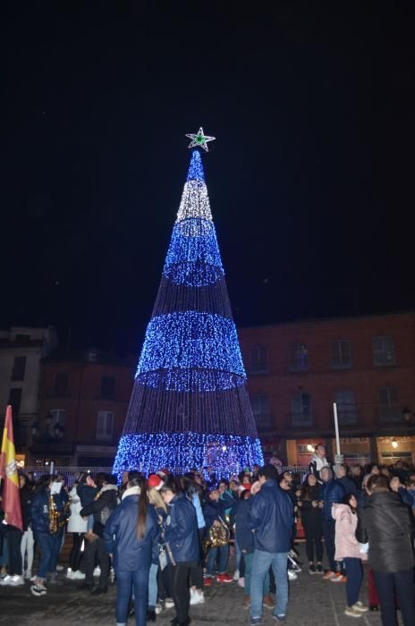 Encendido de luces de Navidad en Benavente