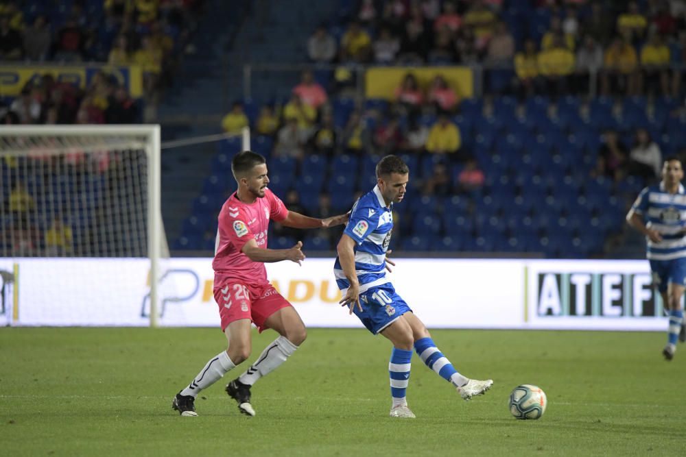 El Dépor se hunde ante la UD Las Palmas.