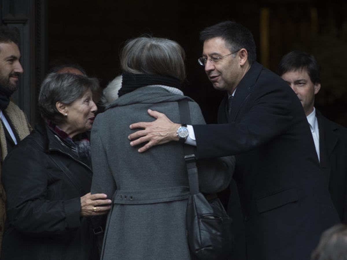 El president del Barça Josep Maria Bartomeu, a la sortida de la Basílica de la Concepción, aquest dilluns, després del funeral per l’editor José Manuel Lara.