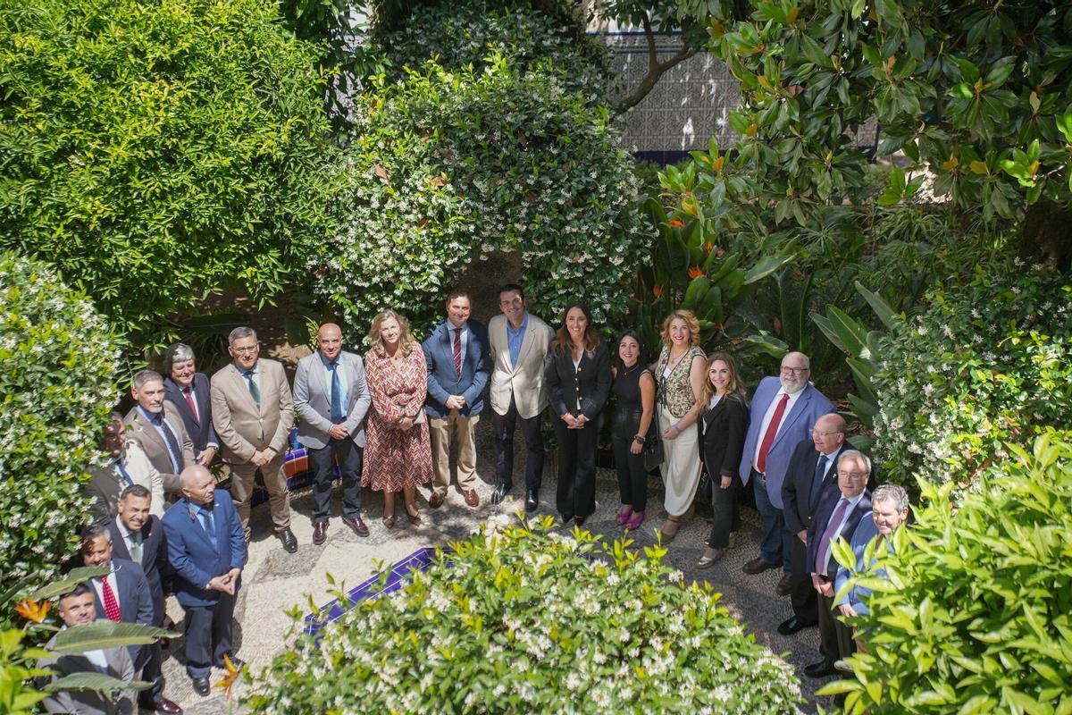 El patio de la Subdelegación de Defensa en Córdoba abre a las visitas, fuera de concurso