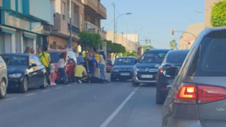 Atropellan a una mujer en la calle Mayor de Sangonera la Verde