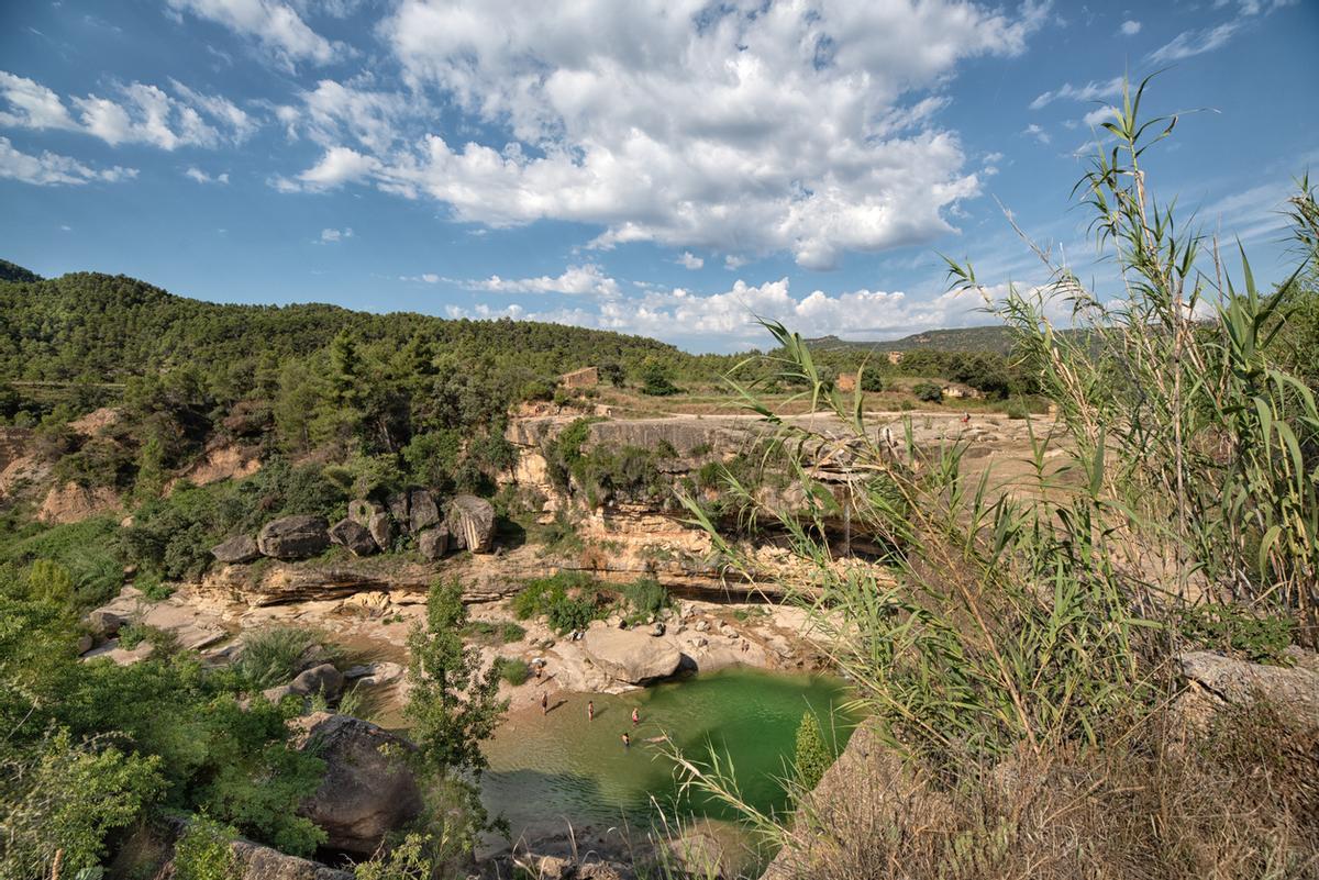 La cascada de La Portellada del río Tastavins, afluente del Matarraña en Teruel