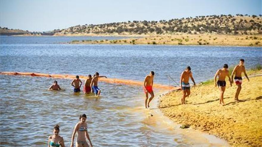 El Ayuntamiento de El Viso abre la playa de La Colada este próximo sábado