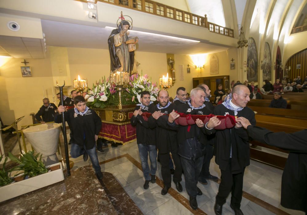 La procesión salía desde la plaza del Hospital Viejo