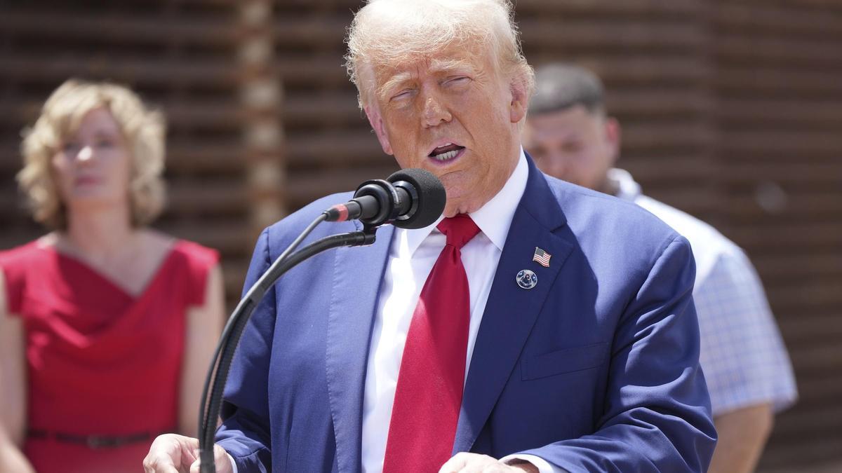 El expresidente de EEUU y candidato republicano a la Casa Blanca, Donald Trump, en un mitin en Arizona.