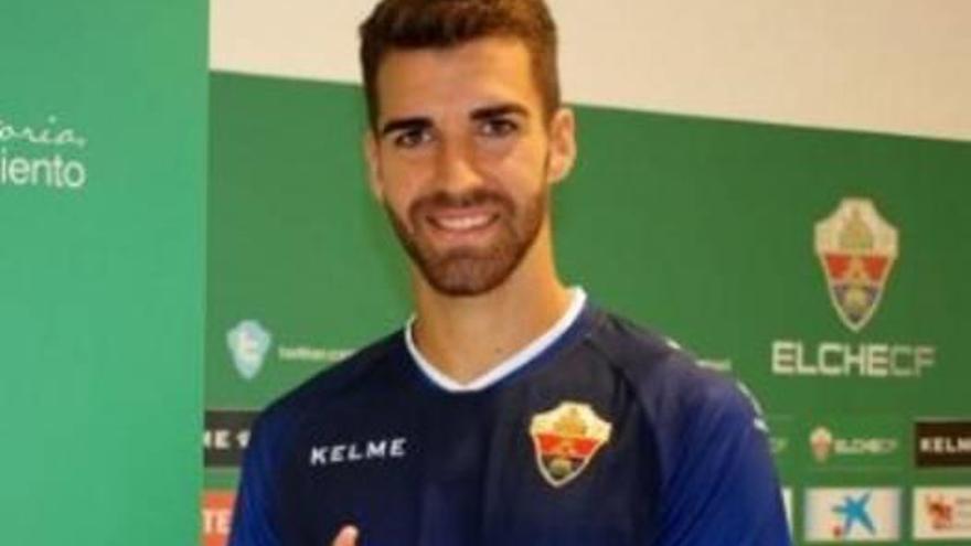 El meta Parreño cumple el sueño de fichar por el Elche