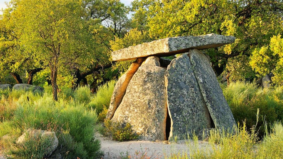 Sigue las huellas prehistóricas y romanas de Extremadura. ¡Pon rumbo a los orígenes de la humanidad!