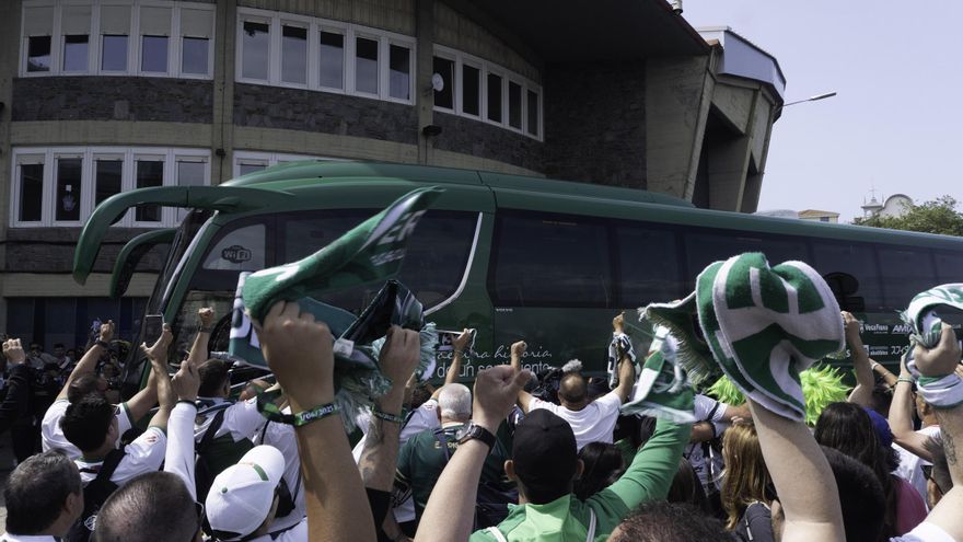 El Elche se juega el ascenso con la fuerza del franjiverdismo