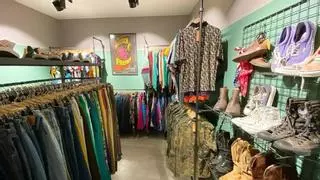 La fiebre de la ropa 'vintage': un paseo de tienda en tienda por las más icónicas de Sevilla