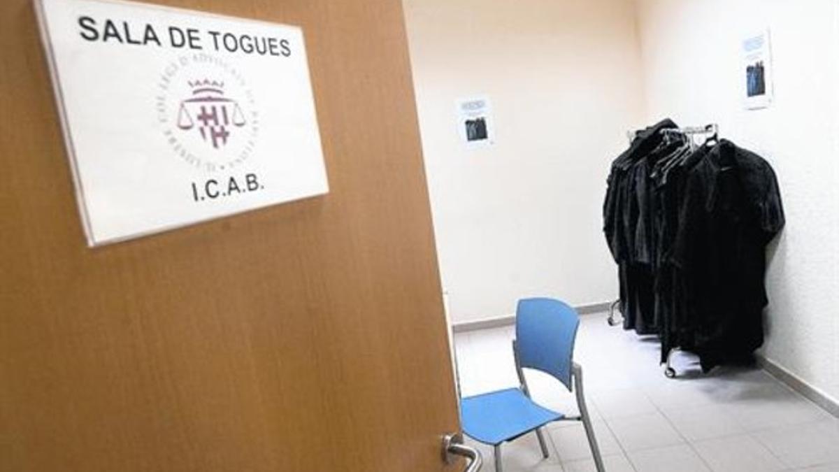 Sala de togas en la sede del Col·legi d'Advocats de Barcelona.