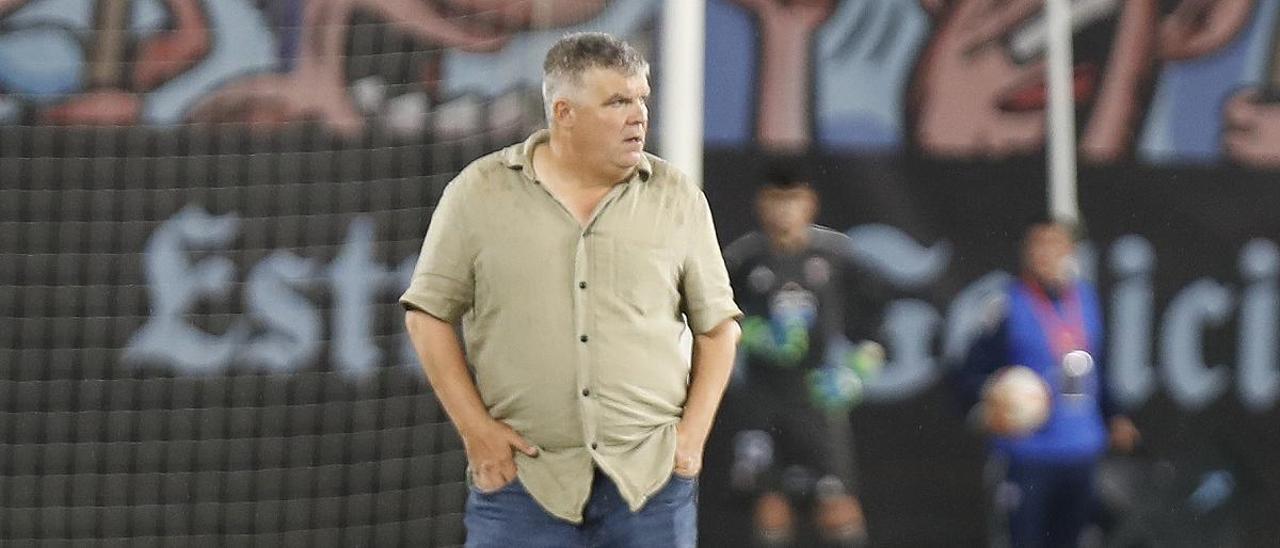 Onésimo, en Balaídos, en uno de sus últimos partidos como técnico del Celta B