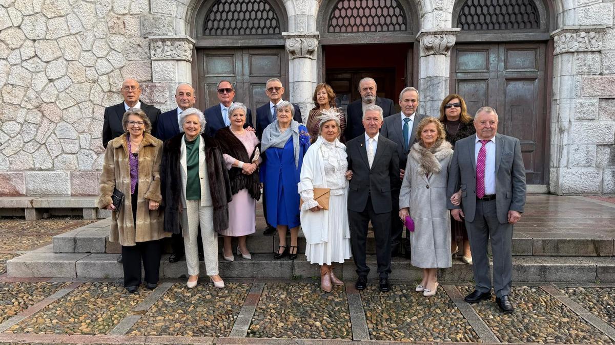 Bodas de oro de ocho matrimonios de Ribadesella