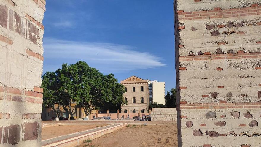 La falta de suministro eléctrico para el riego retrasa el nuevo Jardín de Trini Simó