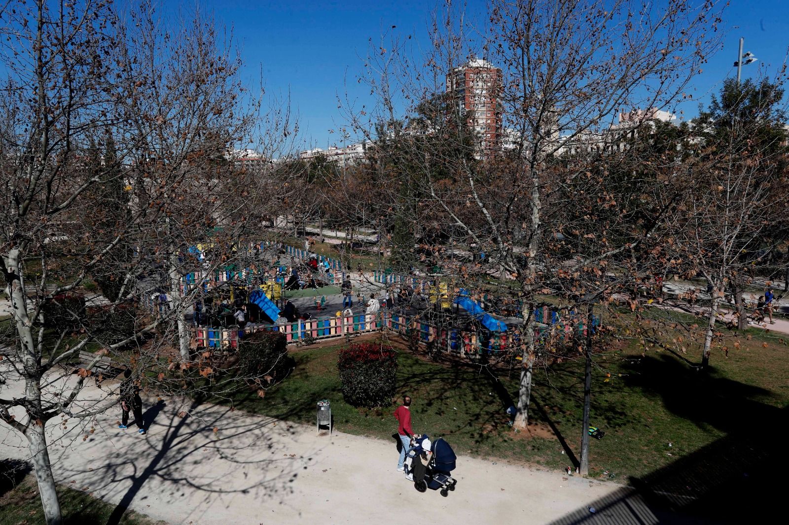 València disfruta al sol del penúltimo domingo de febrero