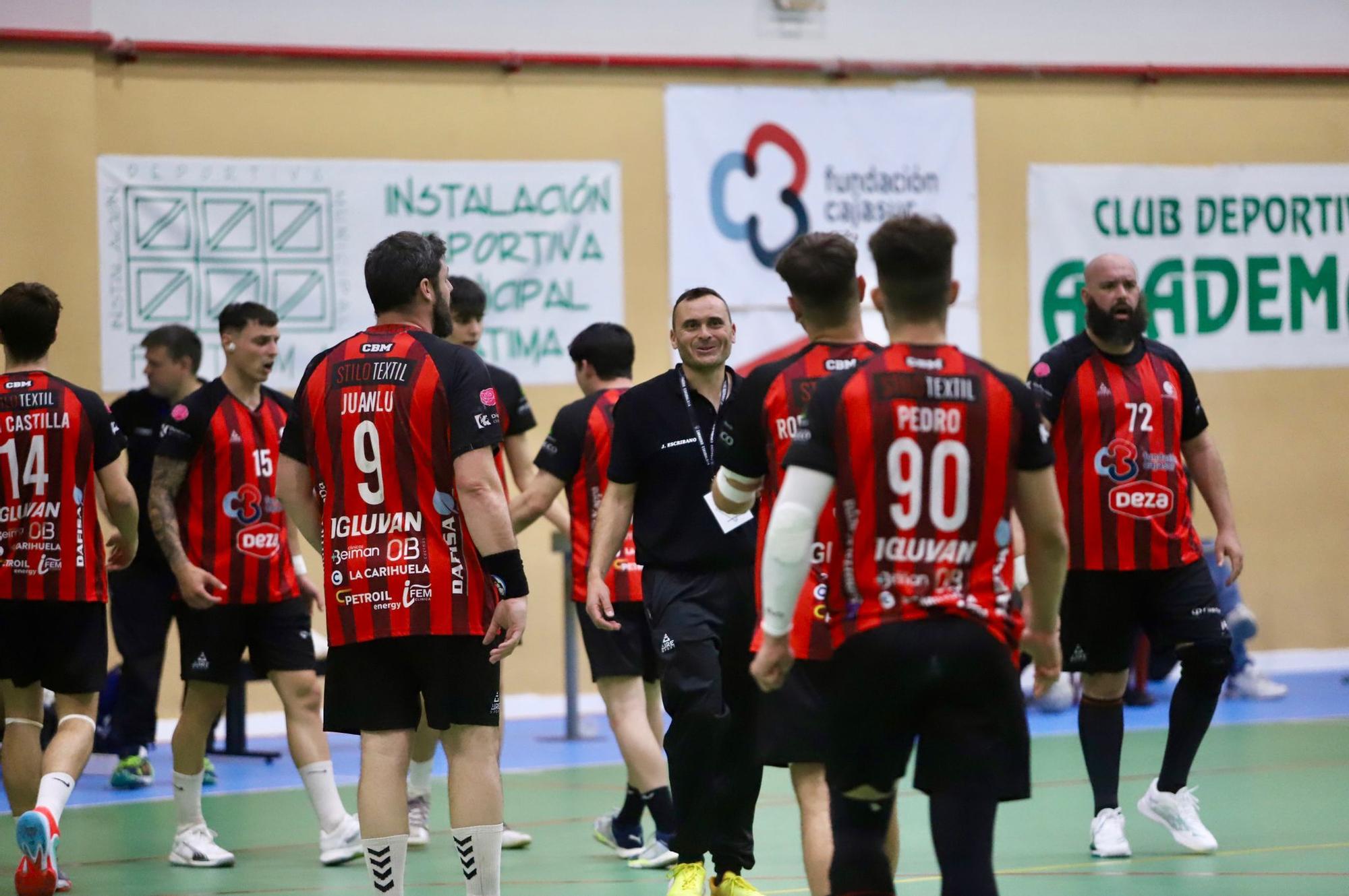 Cajasur Córdoba Balonmano-Ibiza: el partido de ida por el ascenso a División de Plata, en imágenes