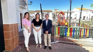 La Junta financia la mejora de los parques infantiles en Villanueva del Rey