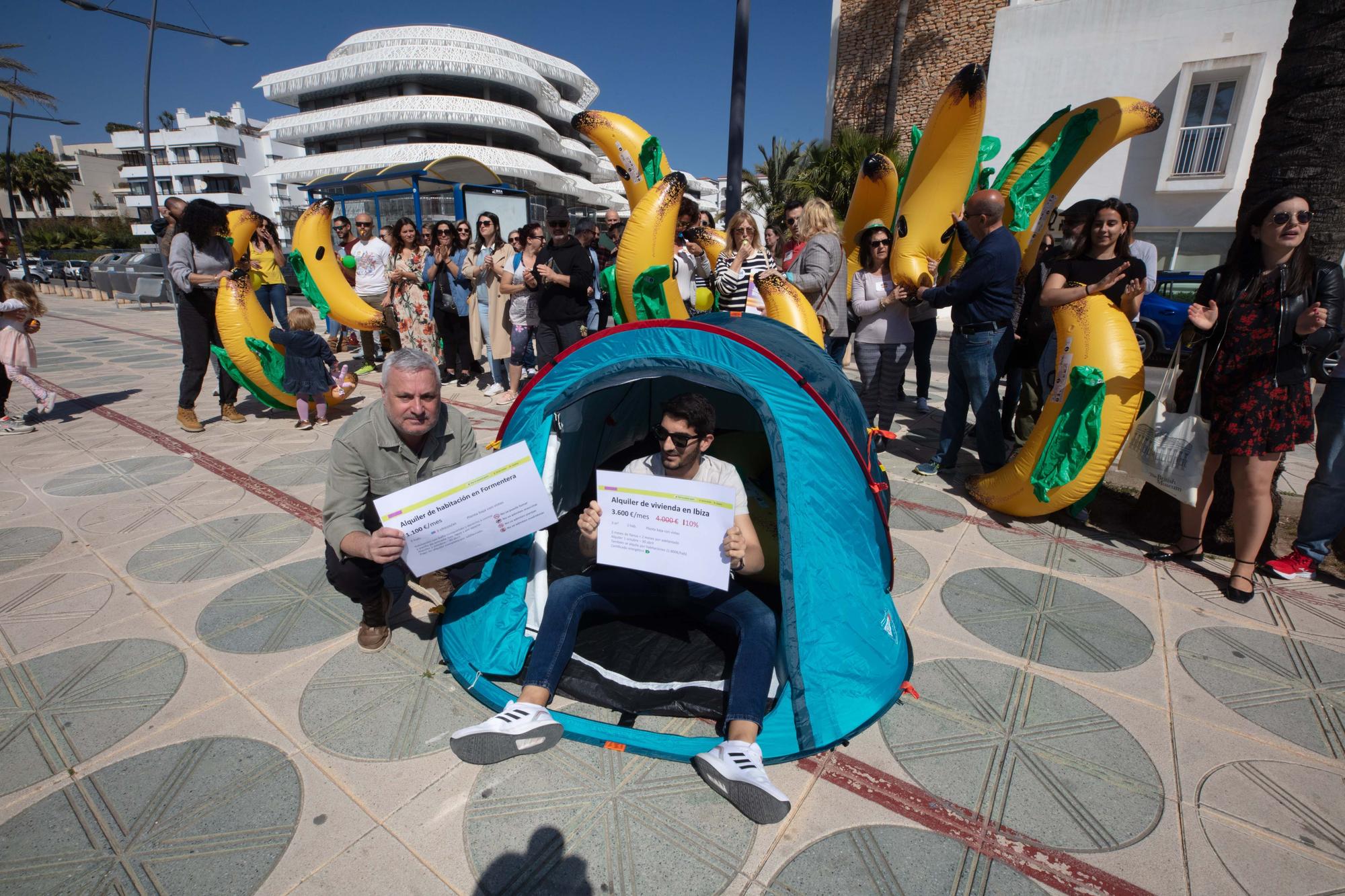 Todas las imágenes de la manifestación de funcionarios en Ibiza