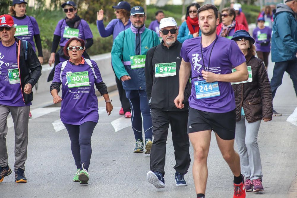 Más de 400 personas toman parte en la marcha solidaria de AFA Torrevieja y en las pruebas deportivas, en las que triunfan corredores locales