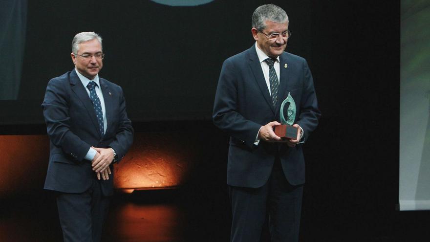 Rafael López : «La ciencia no es un lujo, es una necesidad,  por eso hay que apoyar la investigación»