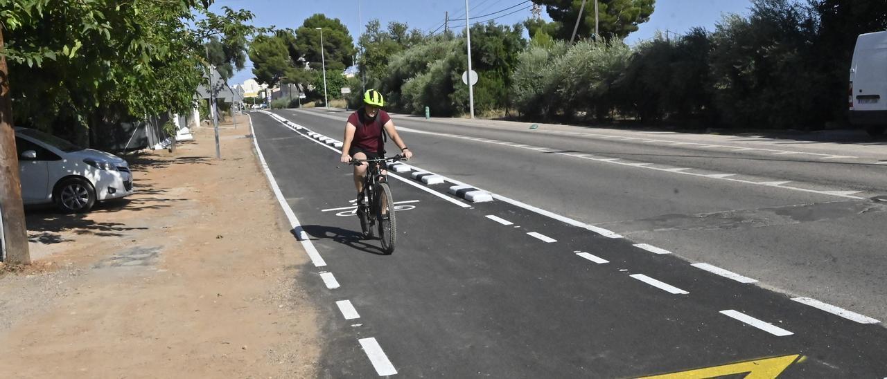 Tramo del carril bici de la CV-16 que conecta la zona del Bovalar, en Castelló, con la cárcel de la carretera de l&#039;Alcora.