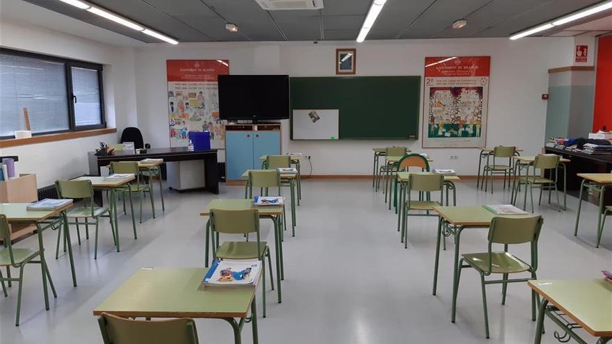 Otras diez aulas se suman a la formación a distancia en Extremadura