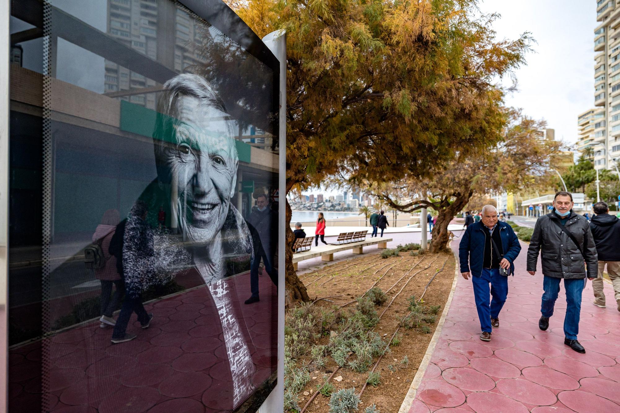Una muestra fotográfica recoge la imagen de 50 mujeres del municipio y se podrá ver a partir del sábado en los Espais d’Art Urbà | La periodista de INFORMACIÓN, Rosario Pagés, entre las protagonistas