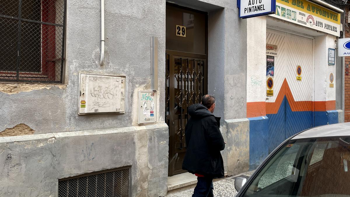El apuñalamiento tuvo lugar a la altura del número 29 de la calle don Pedro de Luna.