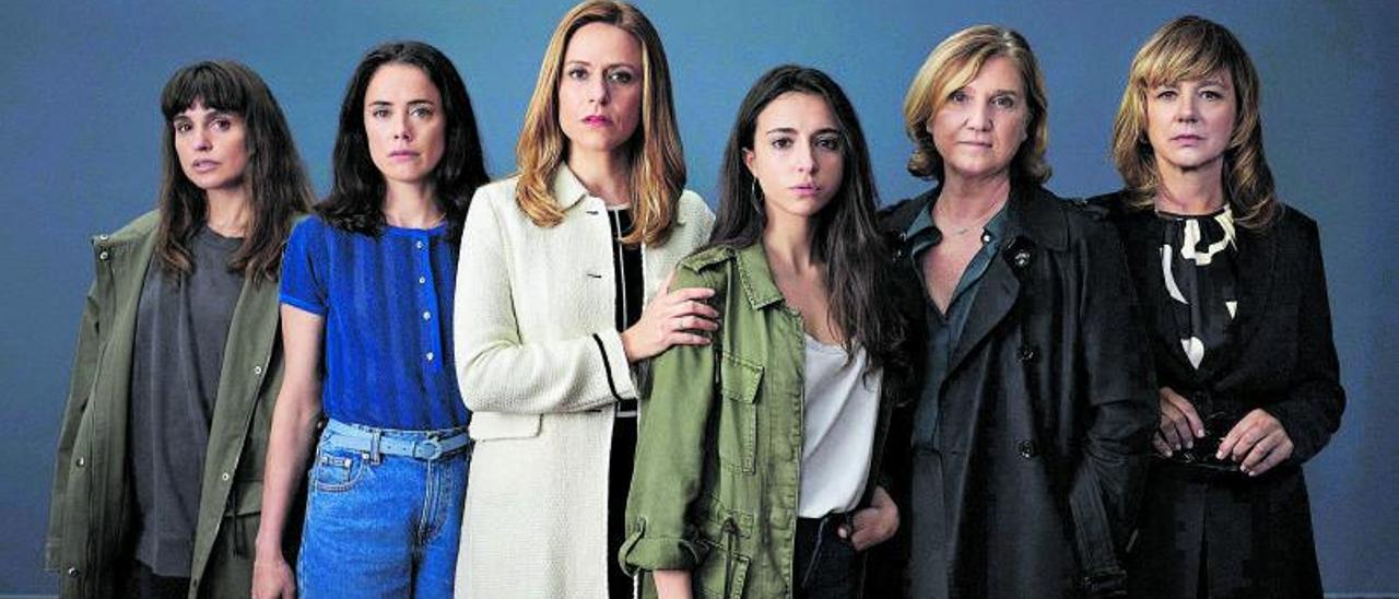 Verónica Echegui, Patricia López Arnaiz, Itziar Ituño, Yune Nogueiras, Ana Wagener y Emma Suárez.