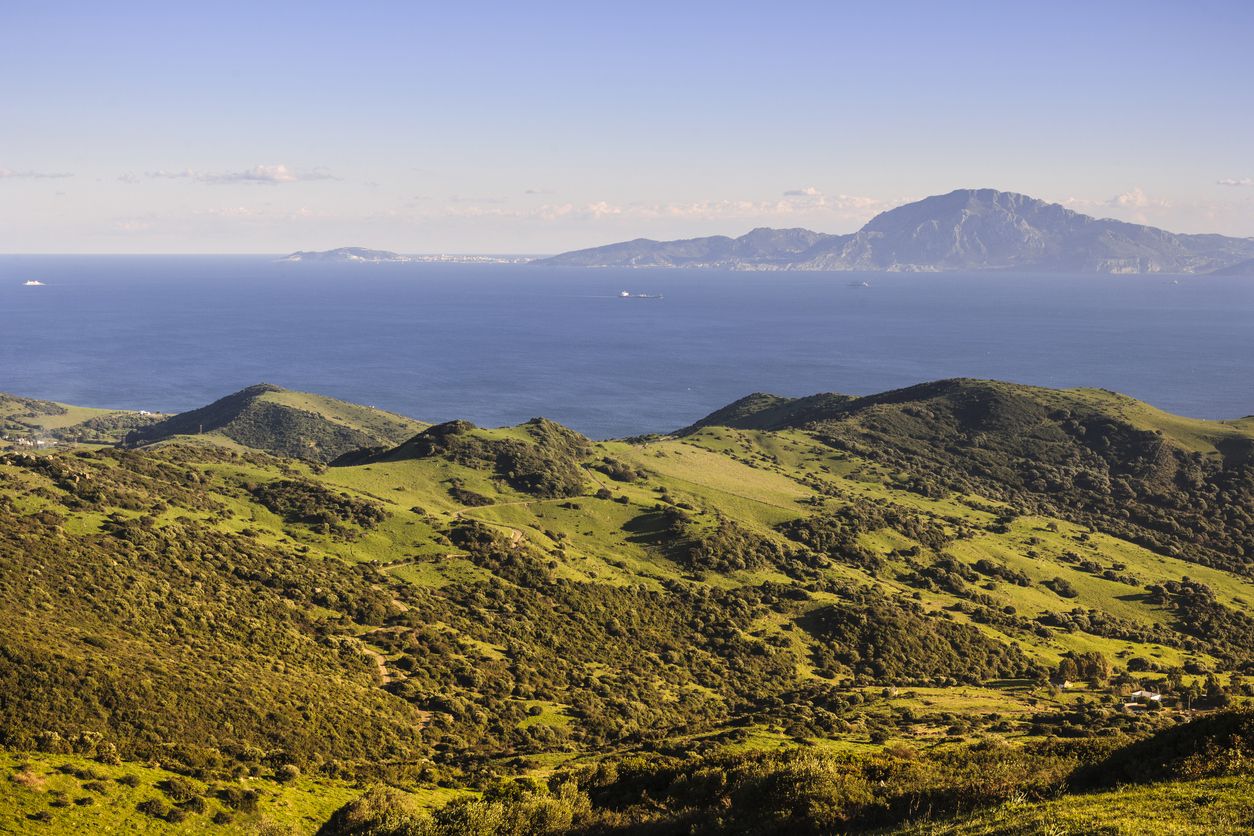 Además del territorio peninsular, España tiene territorios en el norte de África