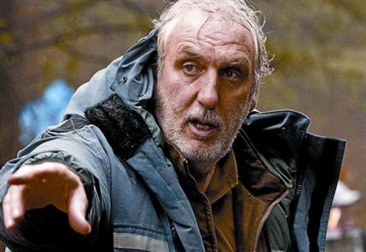 Phillip Noyce, en un moment del rodatge de ’Salt’ als carrers de Nova York.