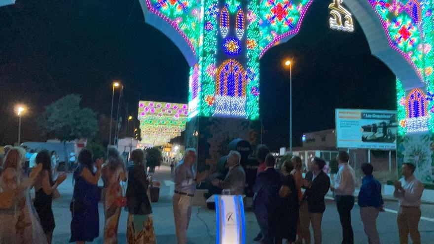 La Feria Real de Puente Genil regresa iluminada con un millón de puntos de luz