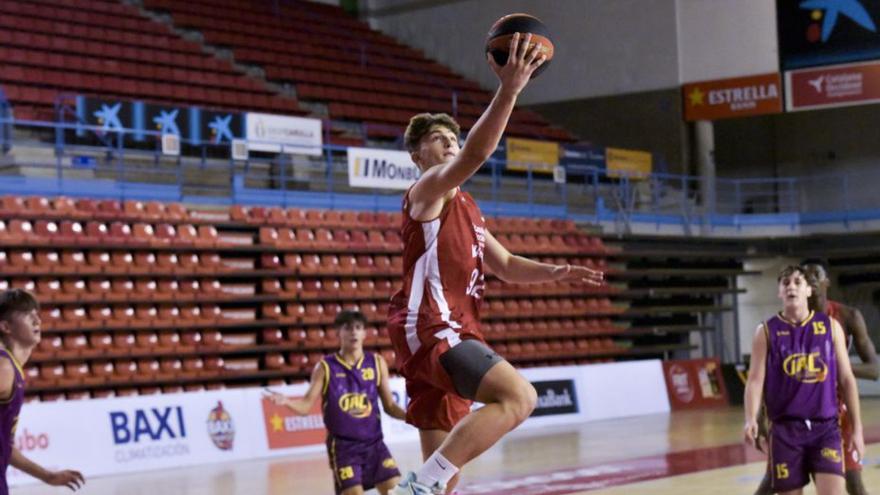 El Manresa atropella el JAC Sants i és tercer a la lliga