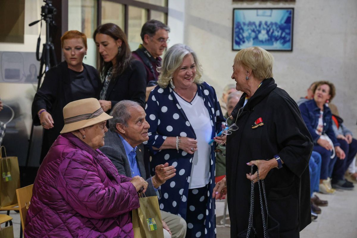 El acto contó con la participación de exalcaldesas como Cecilia Tarela e Isabel Castro Barreiro.