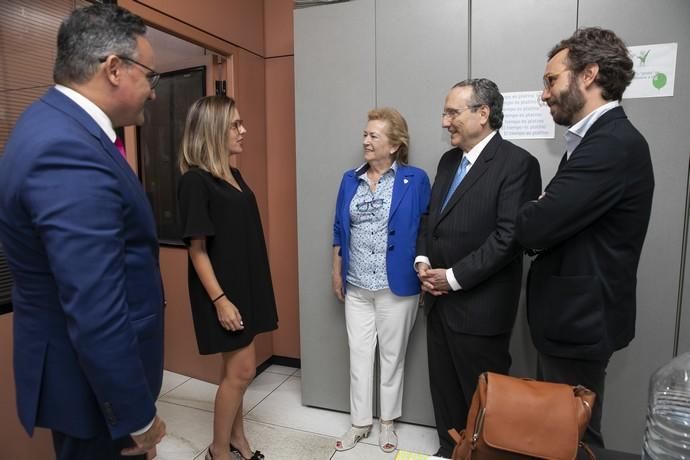 03.10.19. Las Palmas de Gran Canaria. Visita de F. Javier Moll de Miguel, presidente del Grupo Prensa Iberica,  a la redacción e instalaciones de La Provincia . Foto Quique Curbelo  | 03/10/2019 | Fotógrafo: Quique Curbelo