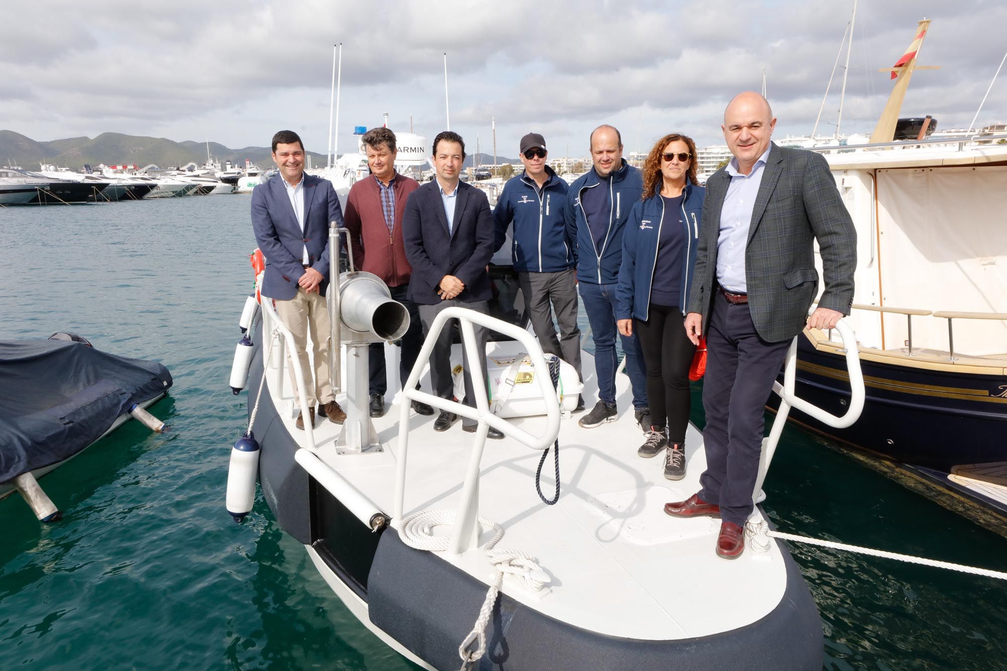 La inspección de pesca de Ibiza ya cuenta con el ‘Artet’, con motores de 300 caballos