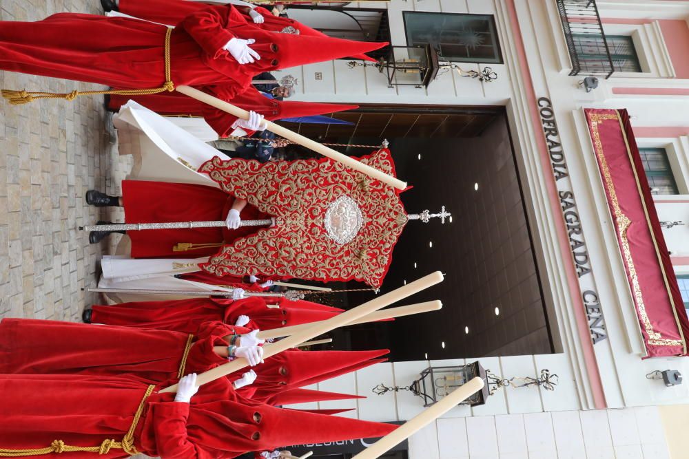 Las imágenes de la procesión de la Sagrada Cena, en el Jueves Santo de la Semana Santa de Málaga