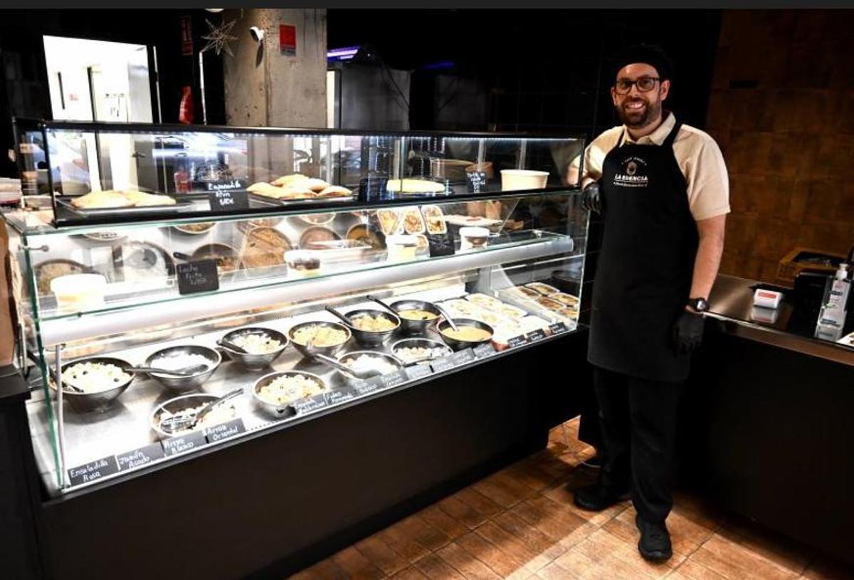 Eugenio, de La Esencia Take Away